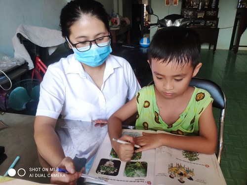 Cô giáo dạy kèm tại nhà học sinh tại tphcm