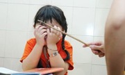 Đánh học sinh vì lực học sa sút, cô giáo bị khiển trách