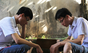 Ông bà nghèo nuôi anh em song sinh thành thủ khoa đại học