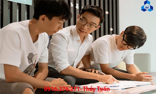 Gia sư chính thức giảng dạy học sinh