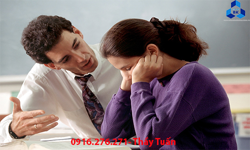 Gia sư lý tại trung tâm Bách Khoa